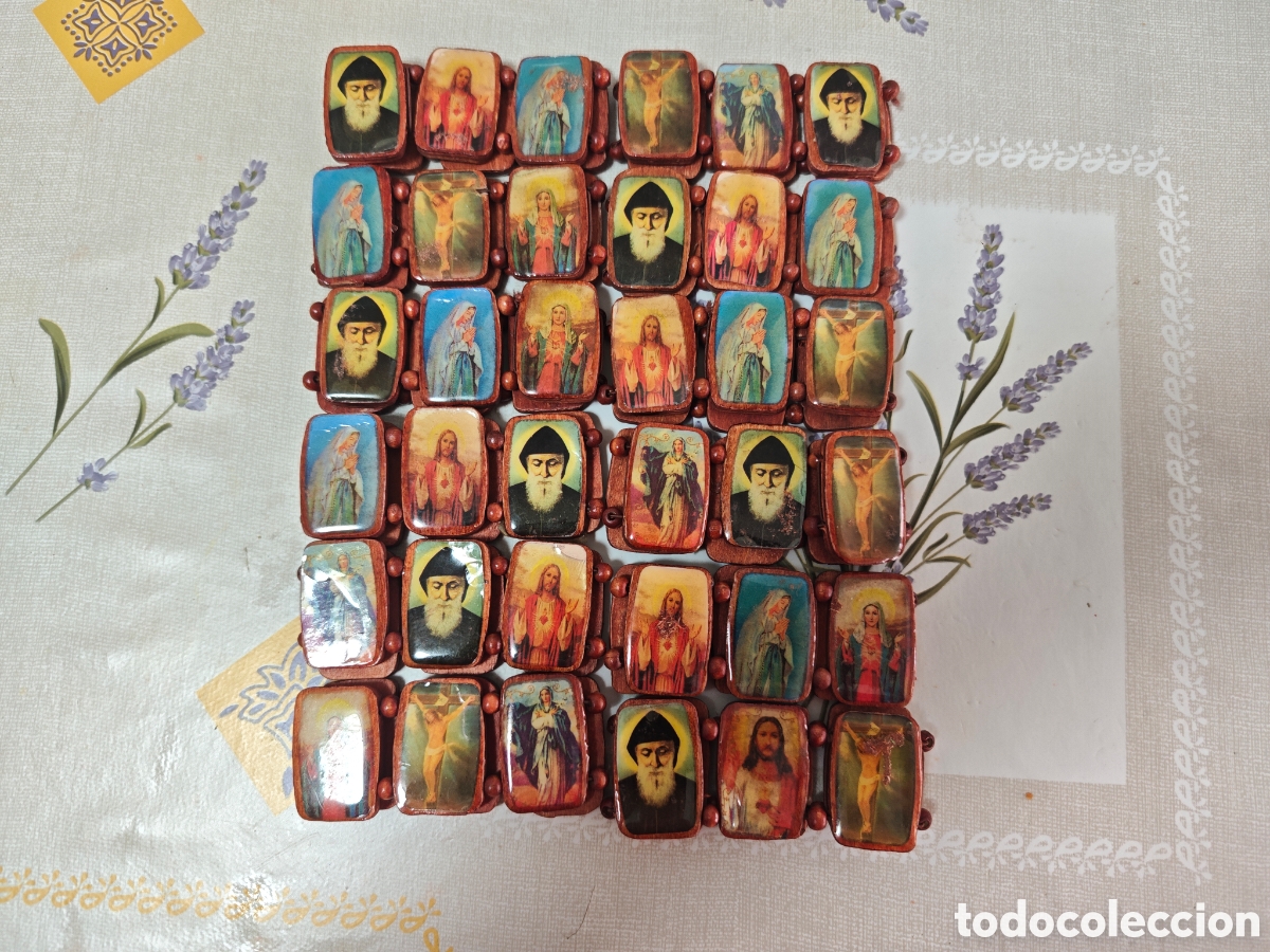 Antig&uuml;edades: Pulsera religiosas en madera im&aacute;genes de santos
