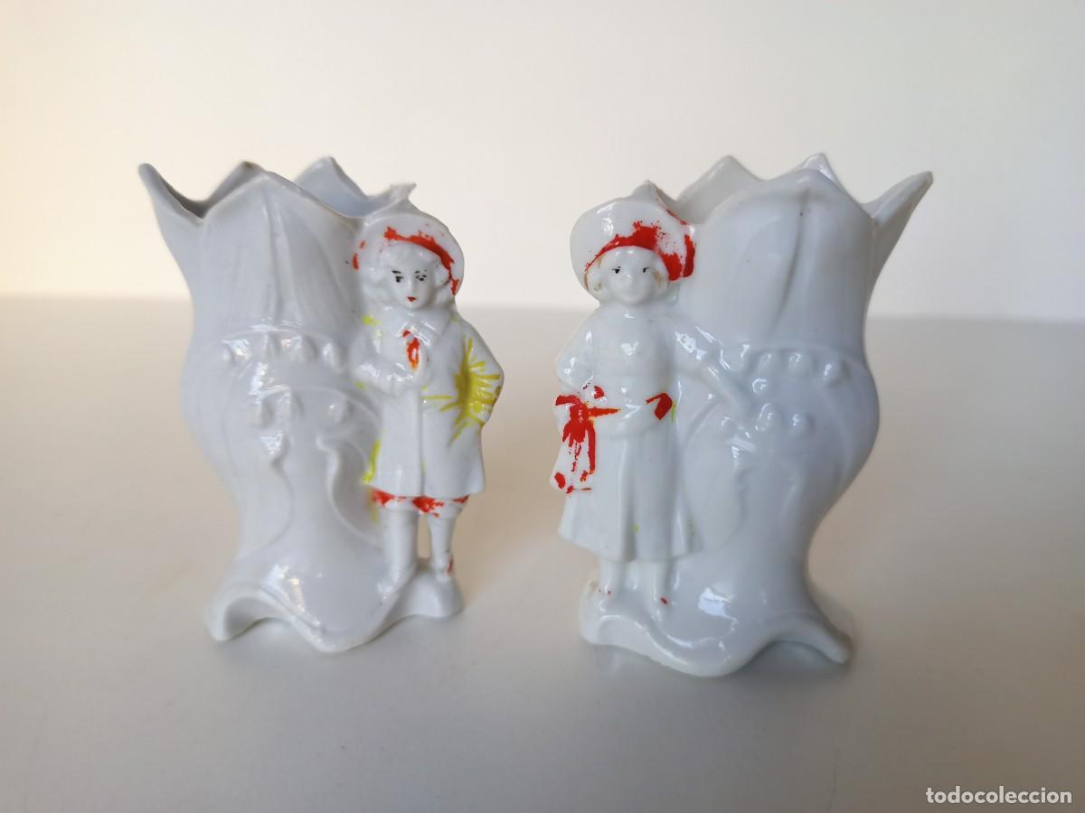 Antig&uuml;edades: Pareja de palilleros de porcelana Art noveau