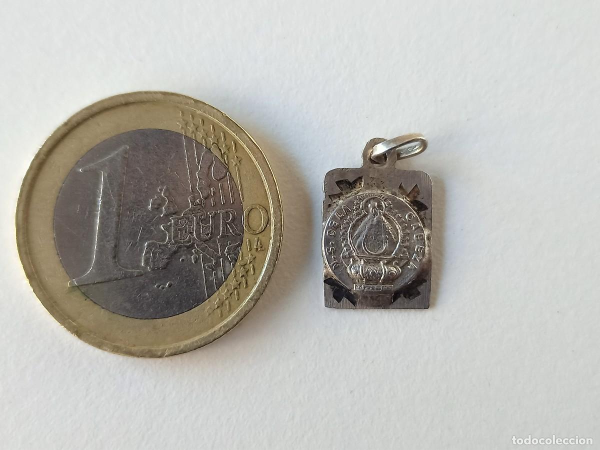 Antig&uuml;edades: Peque&ntilde;a medalla Virgen de la Cabeza, And&uacute;jar