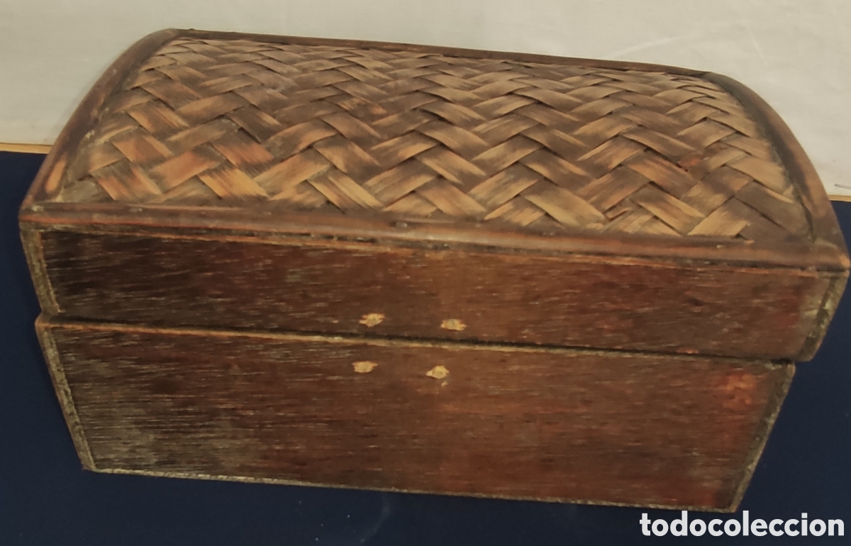 Antig&uuml;edades: Antigua caja ba&uacute;l madera