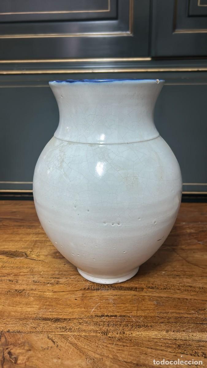 Antig&uuml;edades: JARRON O FLORE TIPO MANISES O TALAVERA DE 25 CMS.DE ALTO