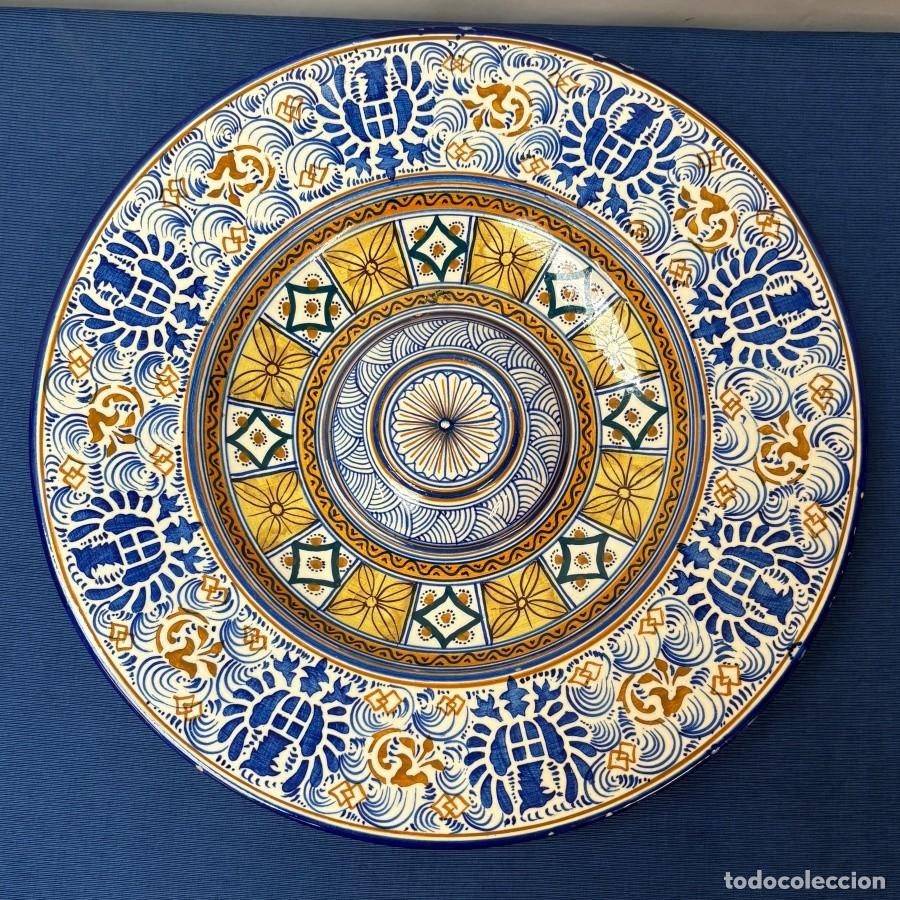 Antig&uuml;edades: Plato Decorativo de Cer&aacute;mica