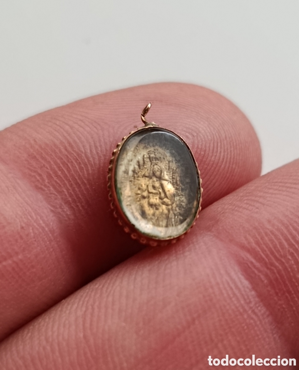 Antig&uuml;edades: ANTIGUA Y PEQUE&Ntilde;ISIMA MEDALLA... RELICARIO DE...ORO....N.S. DE MONTSERRAT.