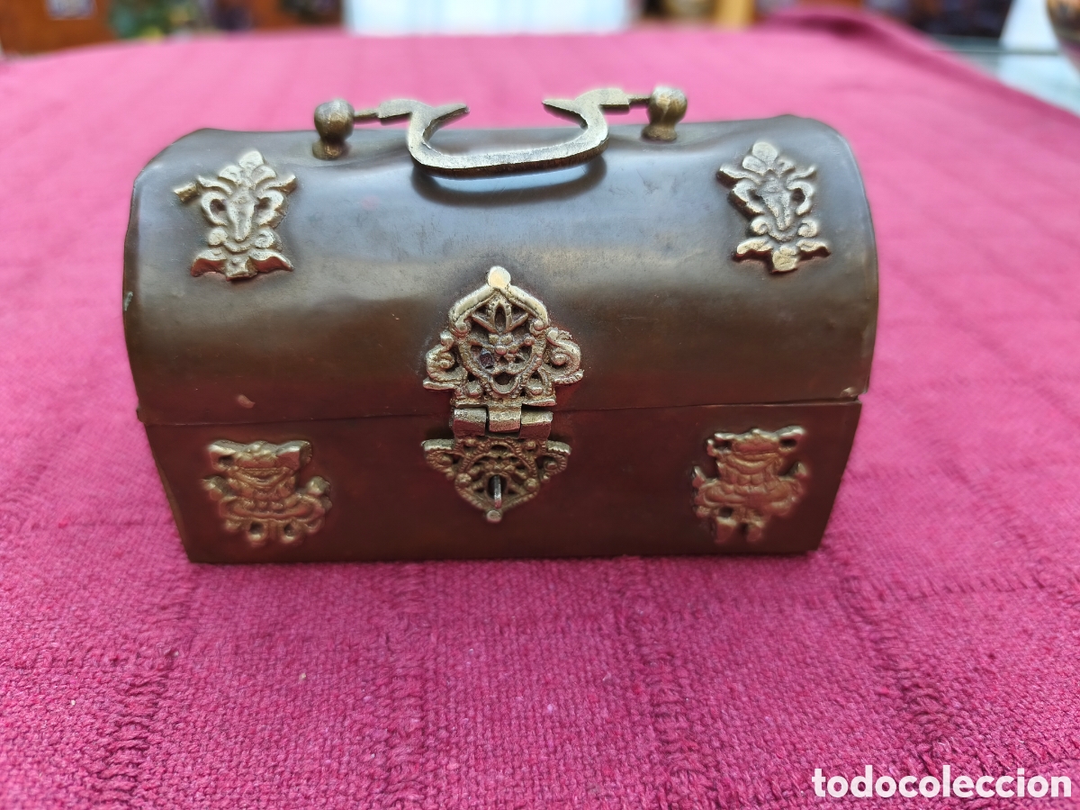 Antig&uuml;edades: CAJA ANTIGUA JOYERO TIPO BA&Uacute;L DE METAL COBRE Y LATON PARA JOYAS,MONEDAS, LABORES OTRAS UTILIDADES