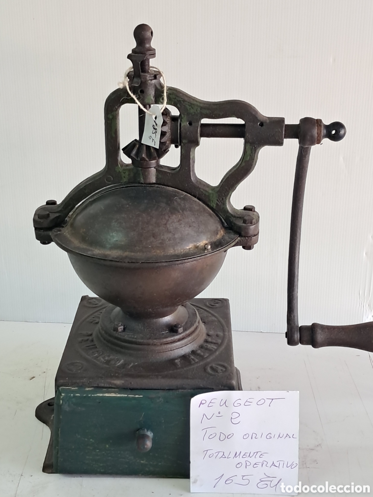 Antiquit&auml;ten: Molinillo de caf&eacute; antiguo Peugeot N&deg;2 operativo en buenas condiciones