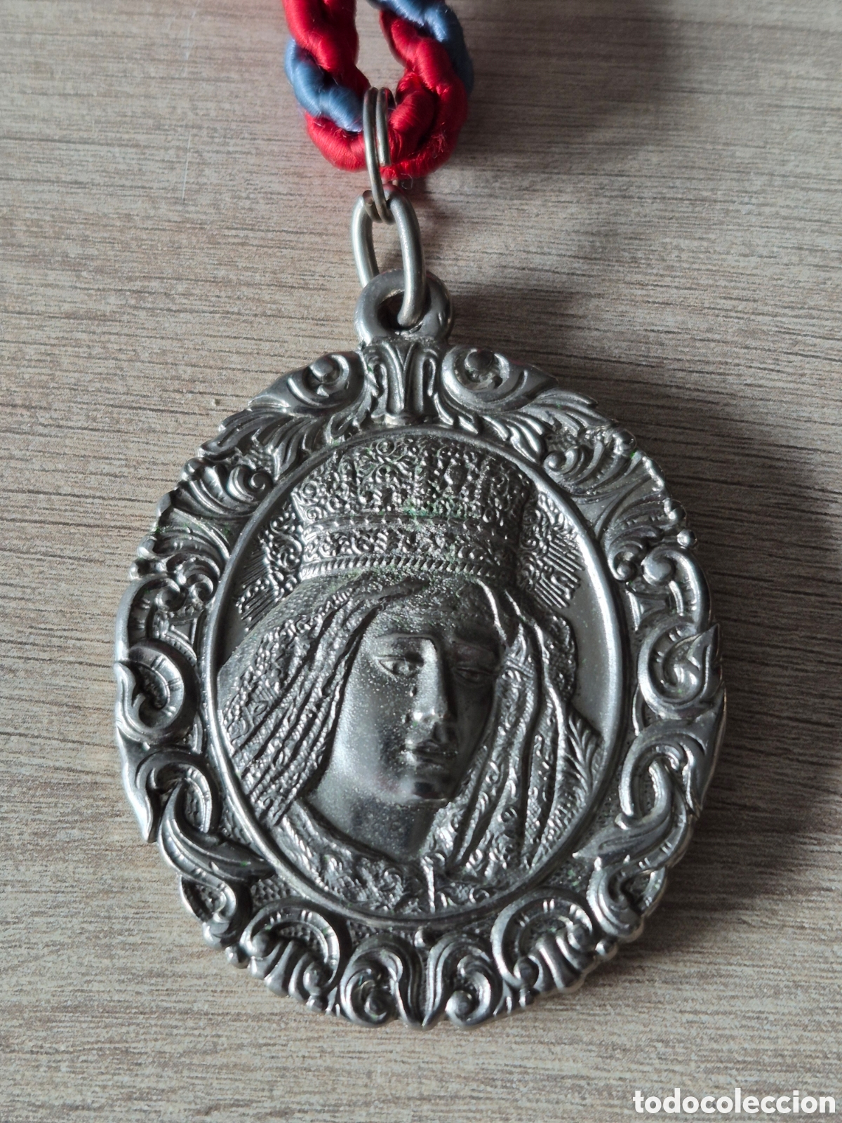 Antig&uuml;edades: Medalla Hermandad de la Amargura con Cord&oacute;n Original - Semana Santa Sevilla - Excelente .