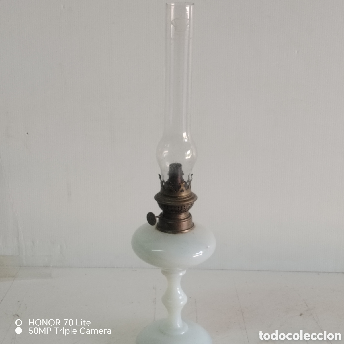 Antig&uuml;edades: Candil antiguo de opalina blanca - Foto 1