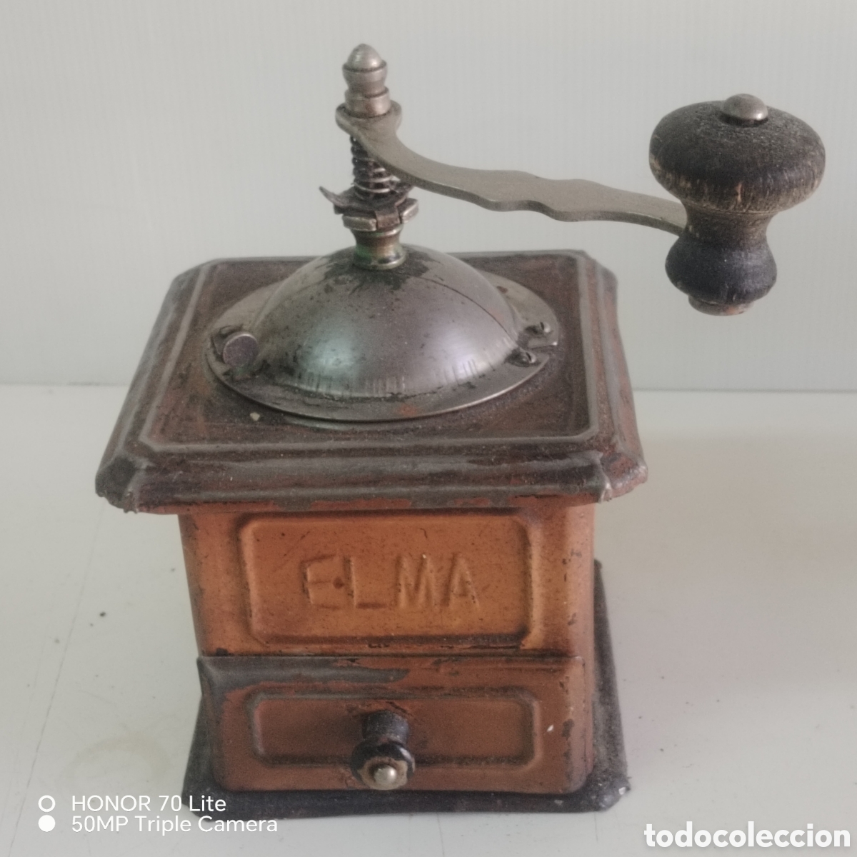 Antig&uuml;edades: Molinillo de caf&eacute; antiguo Elma de chapa