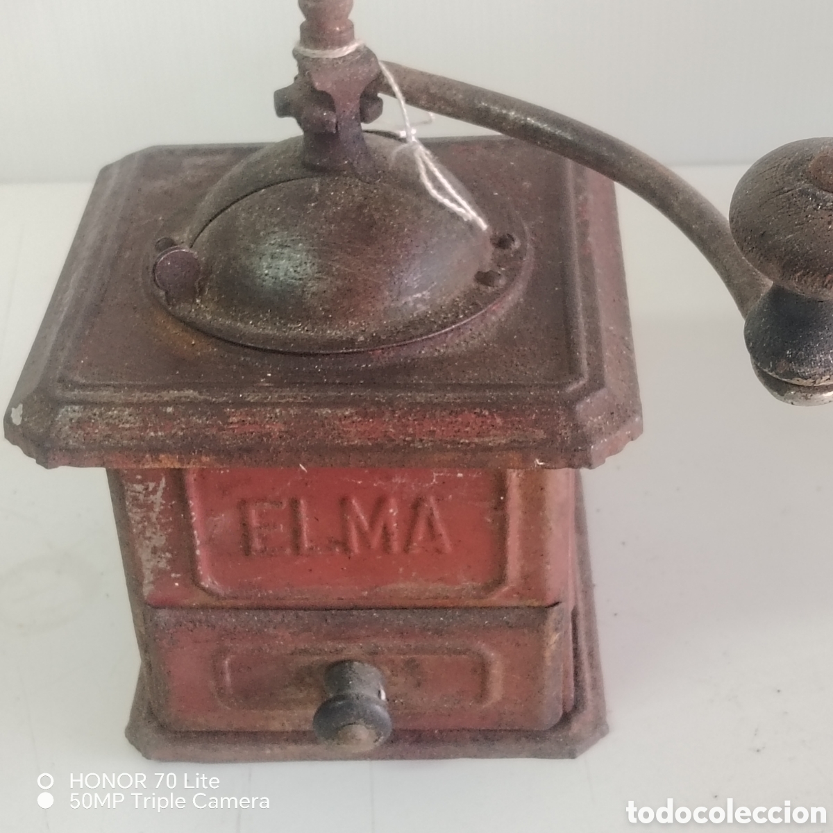 Antig&uuml;edades: Molinillo de caf&eacute; antiguo Elma de chapa con pomos en madera