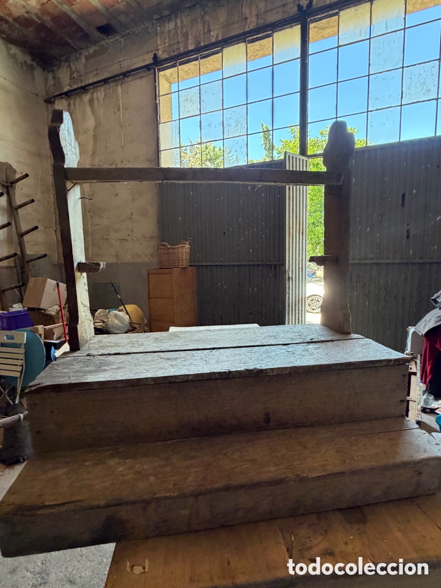 Antig&uuml;edades: hachero ideal bastonero paraguero arte religioso Ribera de Navarra