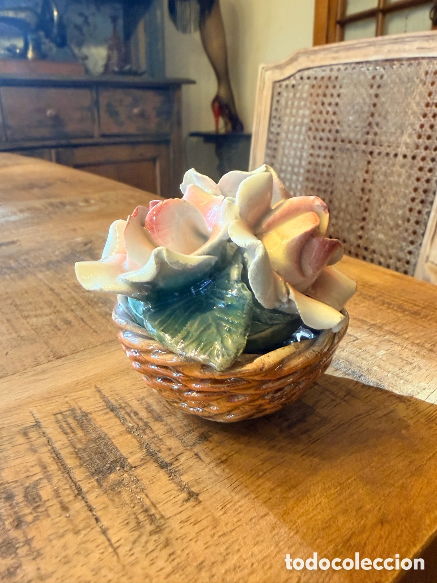 Antig&uuml;edades: Cesta decorativa de porcelana Capodimonte