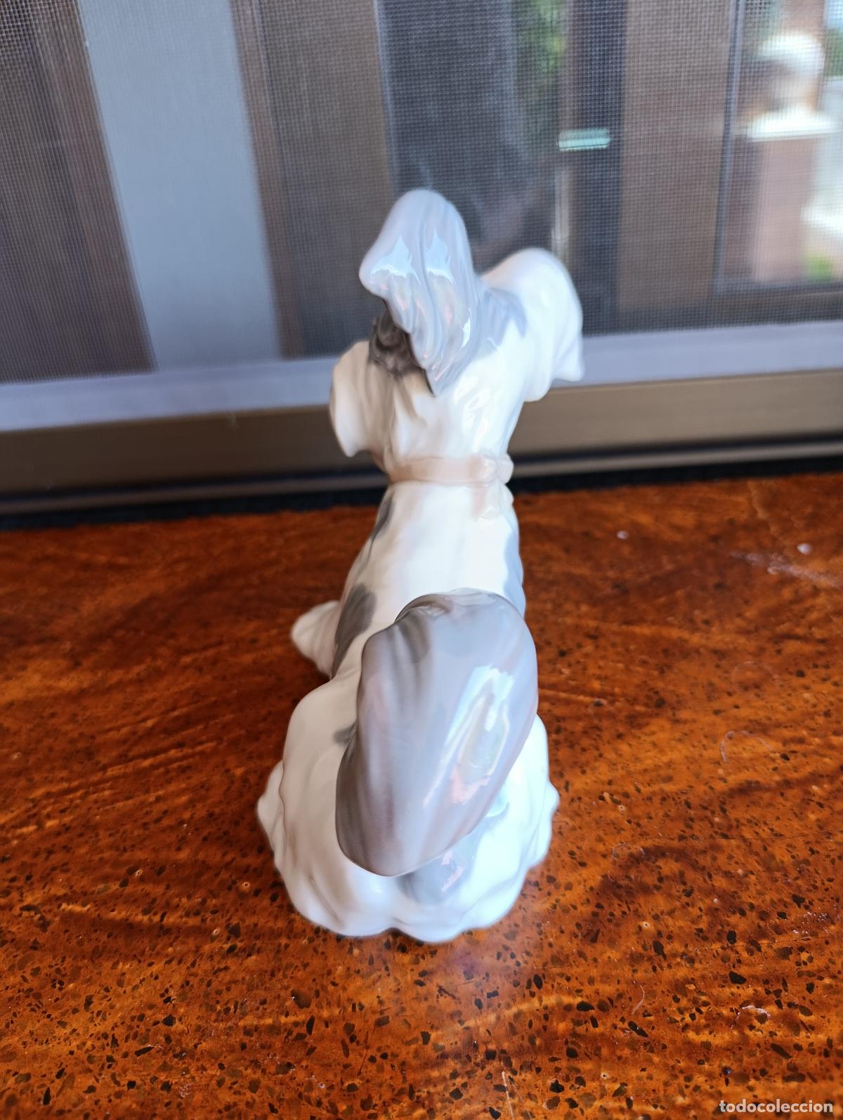Antig&uuml;edades: PERRITO DE PORCELANA LLADR&Oacute; - Foto 4