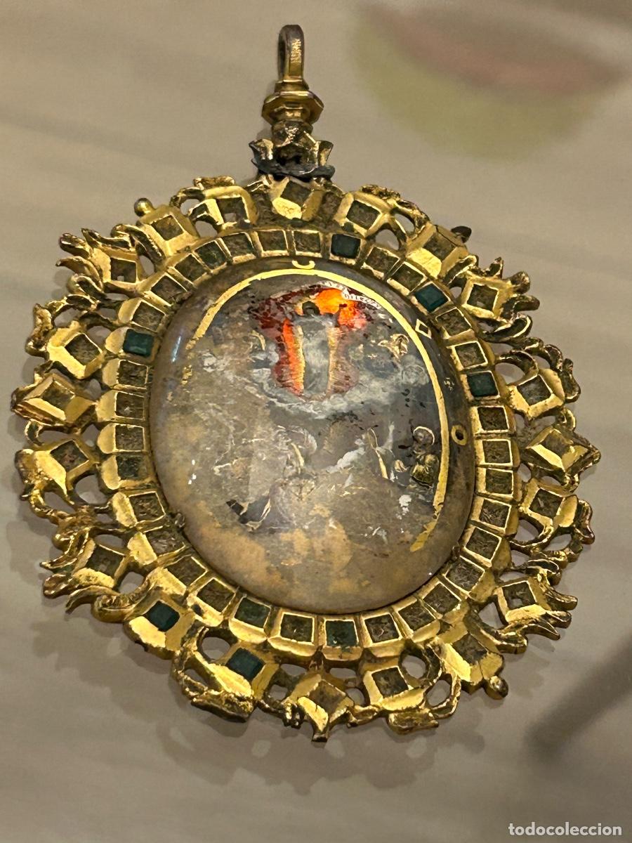 Antig&uuml;edades: Antiguo relicario Italia S. XVII CRISTAL DE ROCA eglomise gravado metal dorado