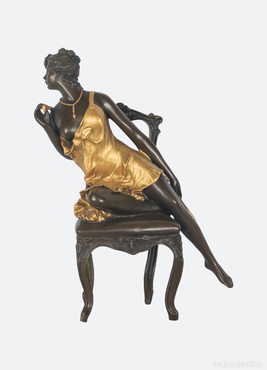 Antig&uuml;edades: Figura realizada en bronce y bronce dorado - Foto 1