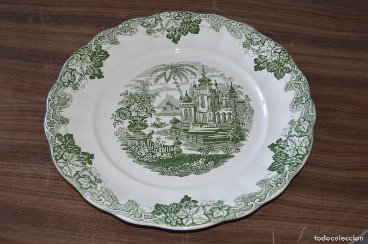 Antiguidades: Gran Fuente / Plato de Loza Fina &ndash; Decoraci&oacute;n Monocroma Verde (La Cartuja) - 34 cm
