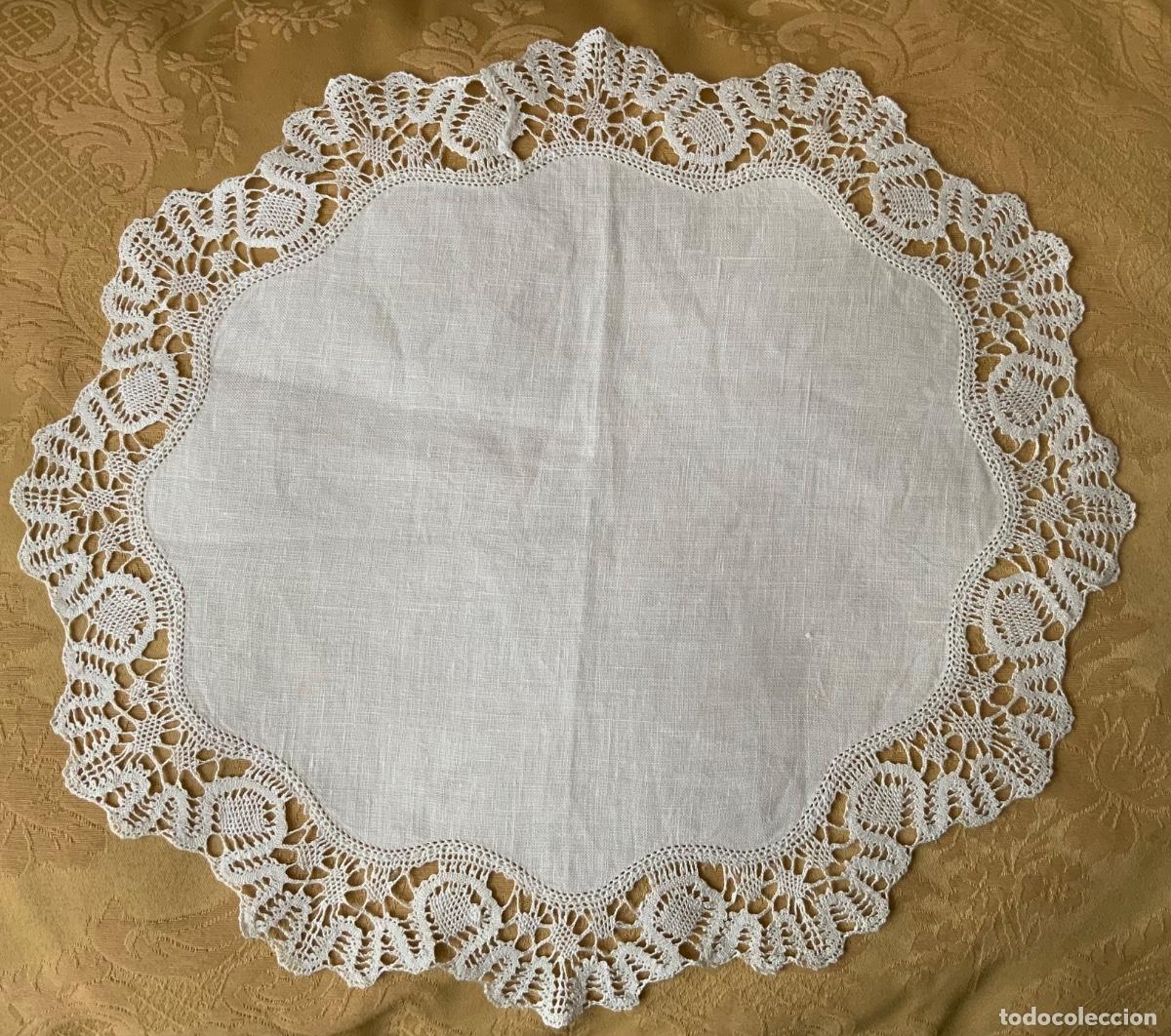 Antiguidades: ANTIGUO TAPETE PARA BANDEJA O SIMILAR