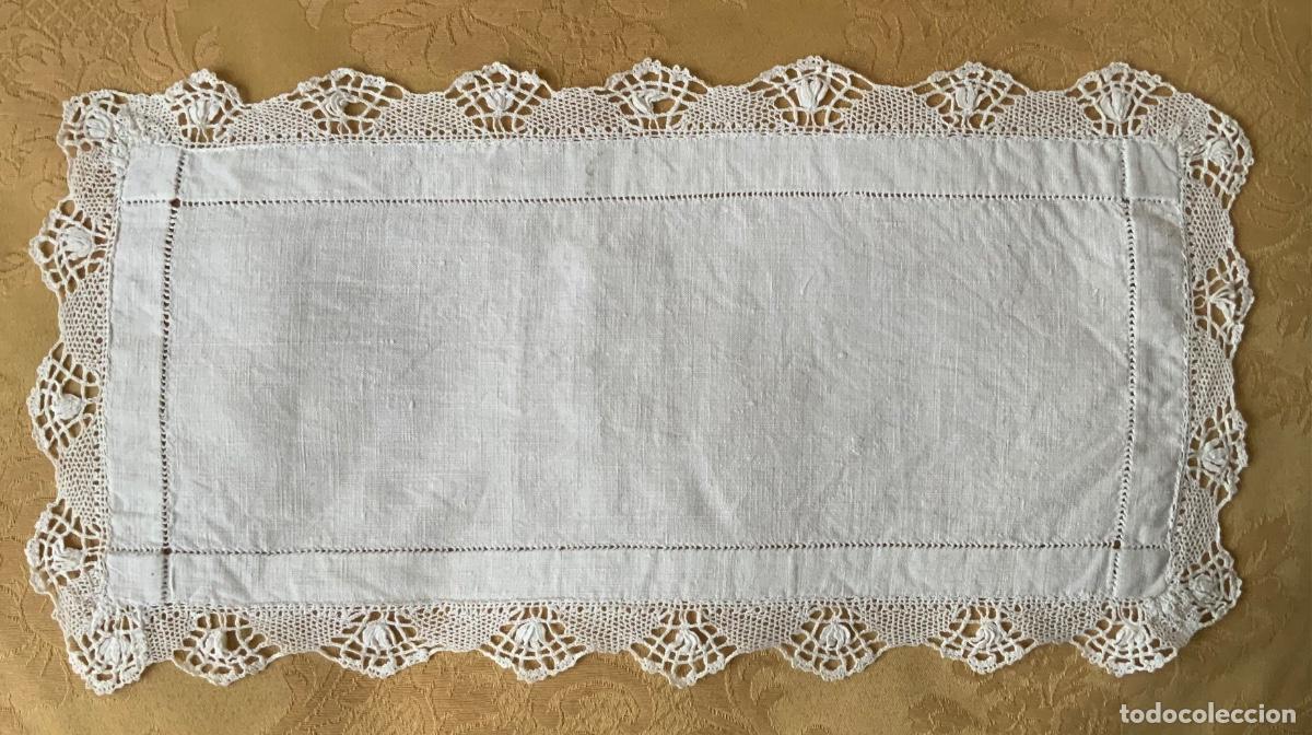Antig&uuml;edades: TAPETE RECTANGULAR PARA BANDEJA, ENCAJE DE BOLILLOS - Foto 2