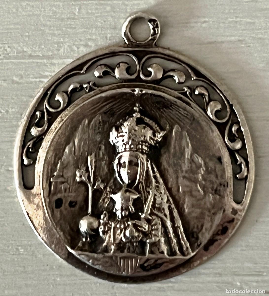 Antig&uuml;edades: ANTIGUA MEDALLA TROQUELADA DE SAN JOSE CON EL NI&Ntilde;O JESUS, METAL PLATEADO, MIDE 2,6 X 1,7 CMS. APROXI