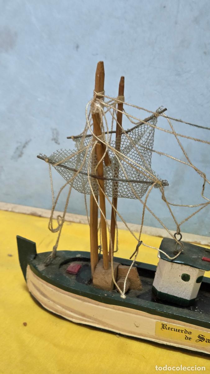 Antig&uuml;edades: figura de barco de madera - Foto 2