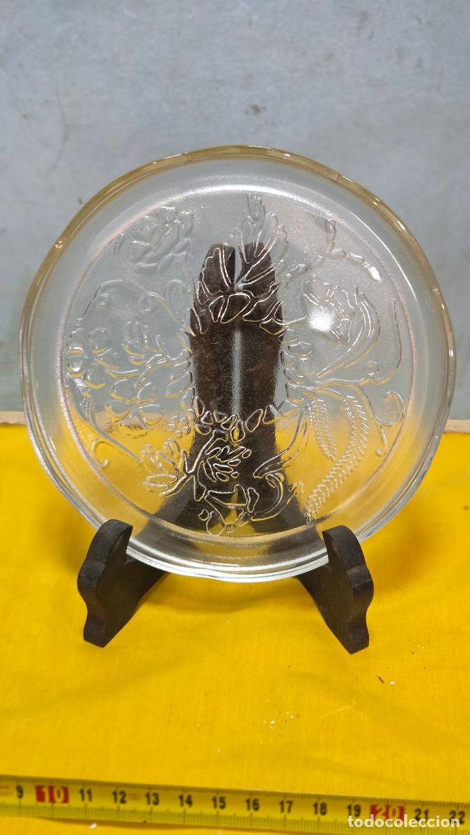 Antig&uuml;edades: plato de cristal labrado - Foto 2