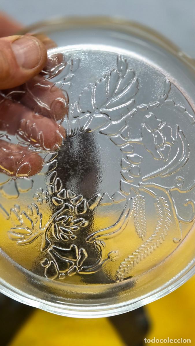 Antig&uuml;edades: plato de cristal labrado - Foto 3