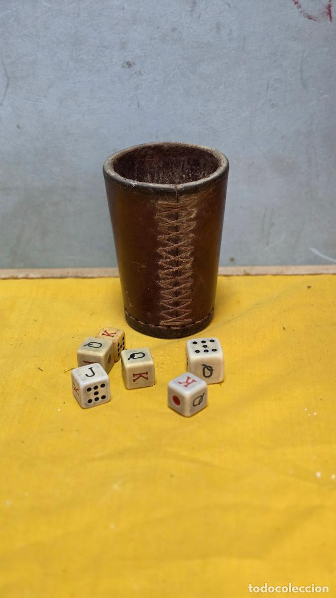 Antig&uuml;edades: juegos de dados vaso de cuero original