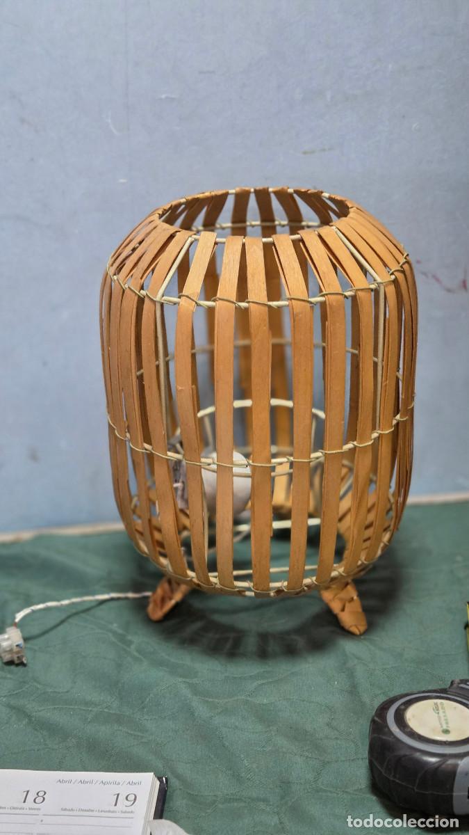 Antig&uuml;edades: lampara de mimbre vintage
