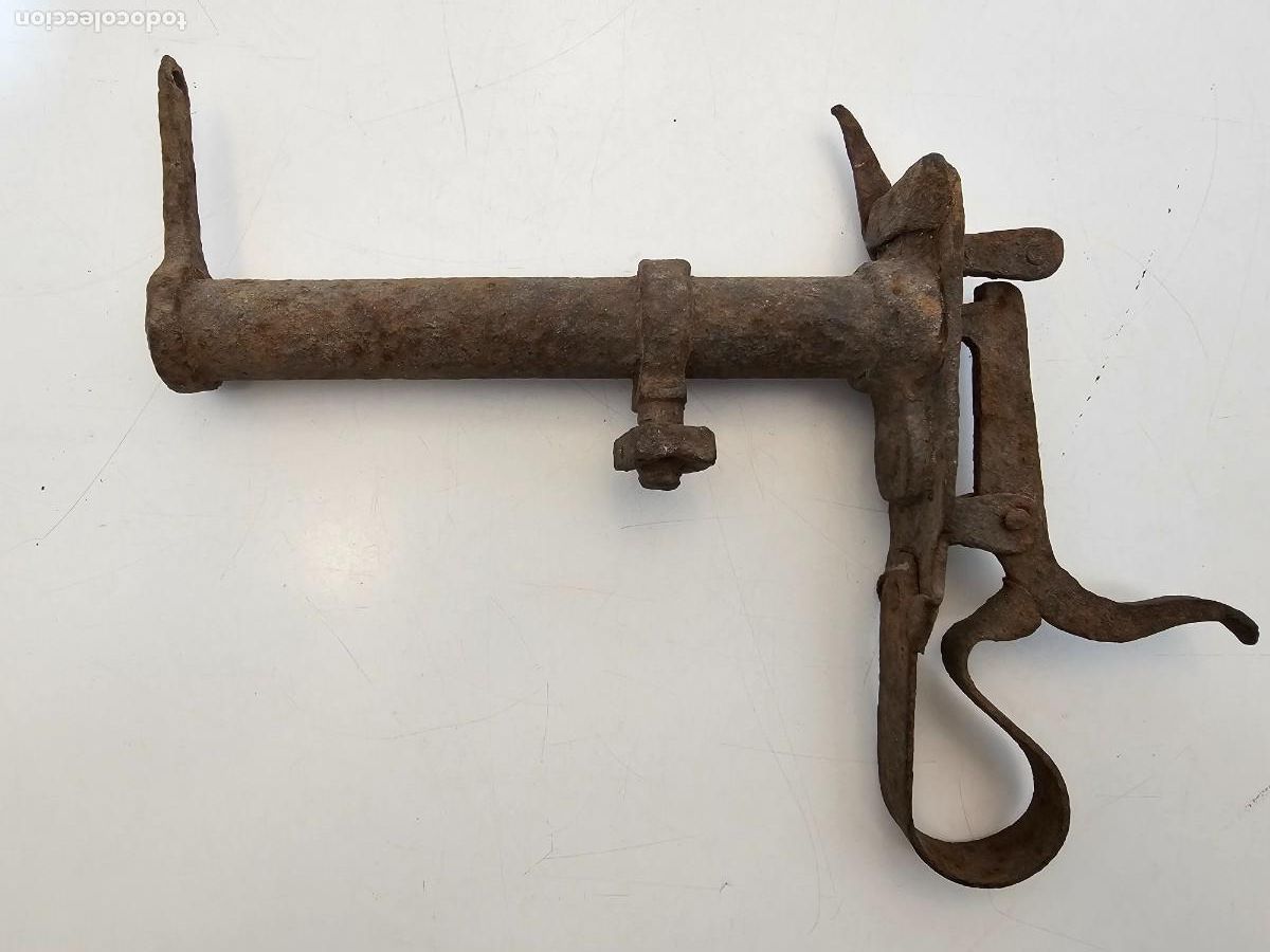Antig&uuml;edades: PISTOLA CA&Ntilde;ON TRAMPA PARA AHUYENTAR ZORROS EN GALLINEROS, SIGLO XIX, (30X20)