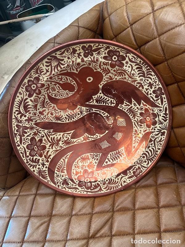 Antig&uuml;edades: EXCELENTE PLATO CUENCO DE REFLEJOS MET&Aacute;LICOS, MANISES . DE GRAN TAMA&Ntilde;O , MOTIVO DE AVE