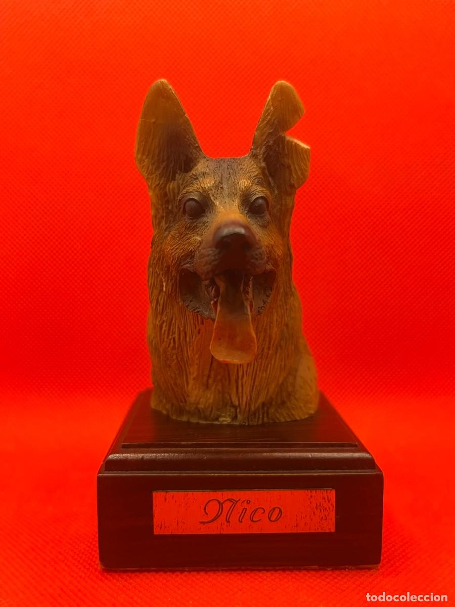 Antig&uuml;edades: Figura Busto Pastor Alem&aacute;n - Marca NICO - Resina con Peana - C. 1990 (Para Restaurar)