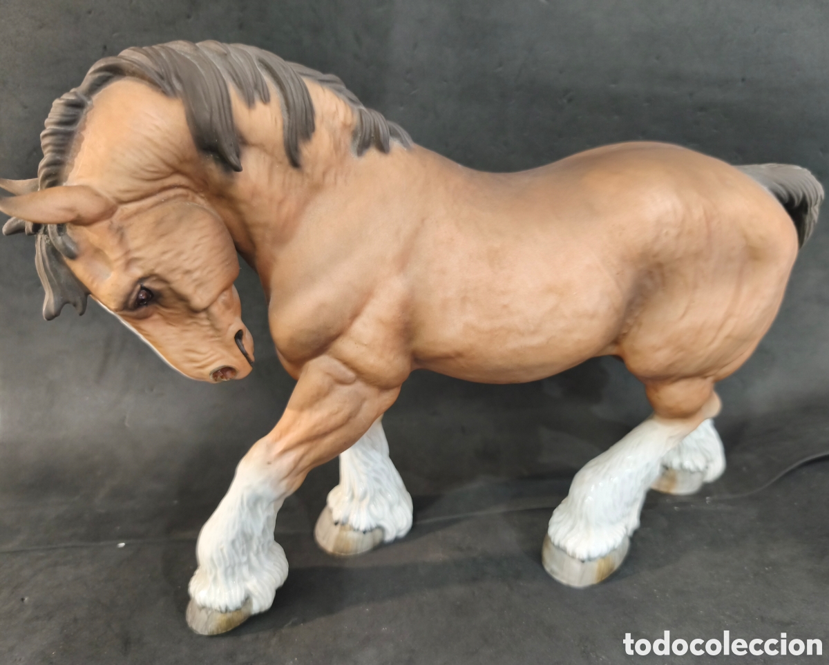 Oggetti Antichi: Precioso caballo de tiro, firma C.martinu, Porcelana 37cm x 24cm