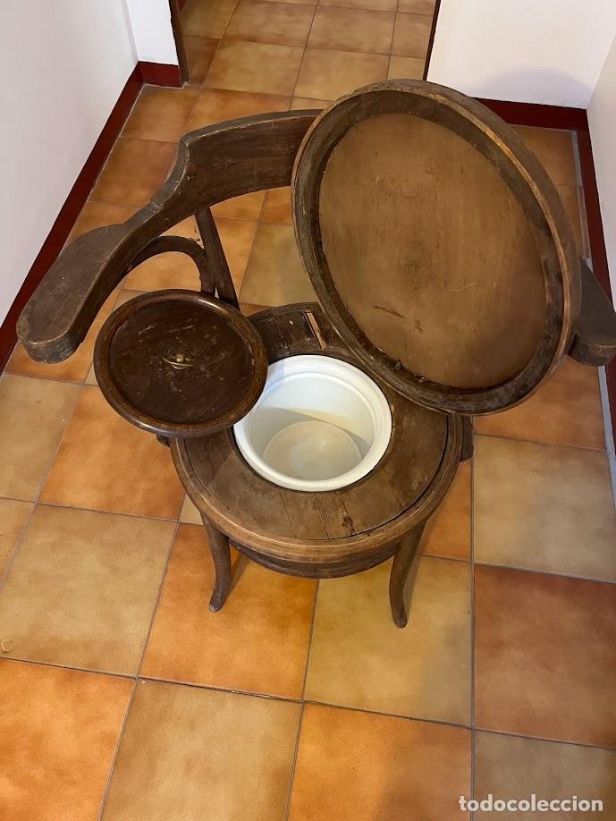 Antig&uuml;edades: Silla v&aacute;ter / Sill&oacute;n Don Pedro / Silla inodoro con orinal / Silla v&aacute;ter con bacinilla /