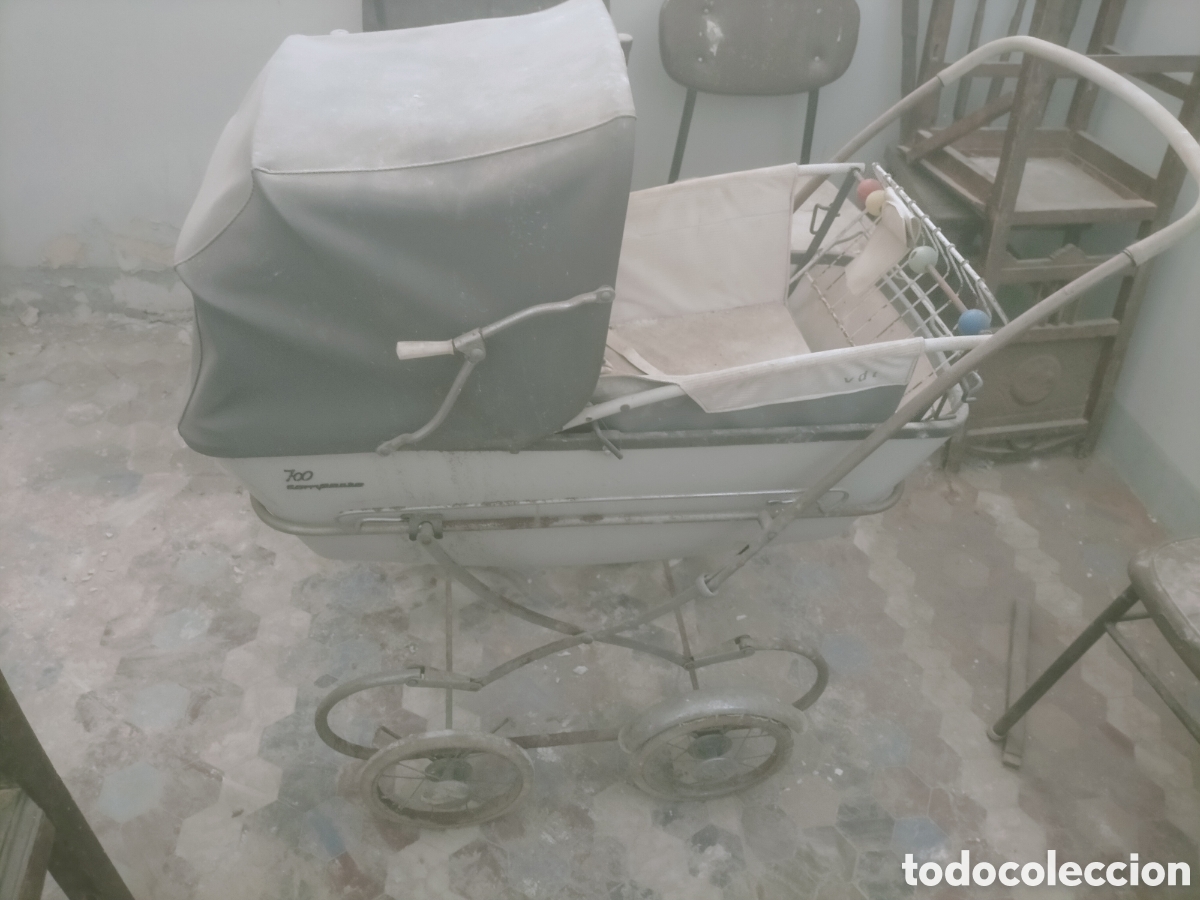 Antig&uuml;edades: Carrito de bebe antiguo - Foto 1