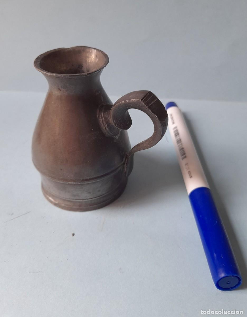 Antiguidades: Antigua jarra jarrita esta&ntilde;o marca inglesa al dorso