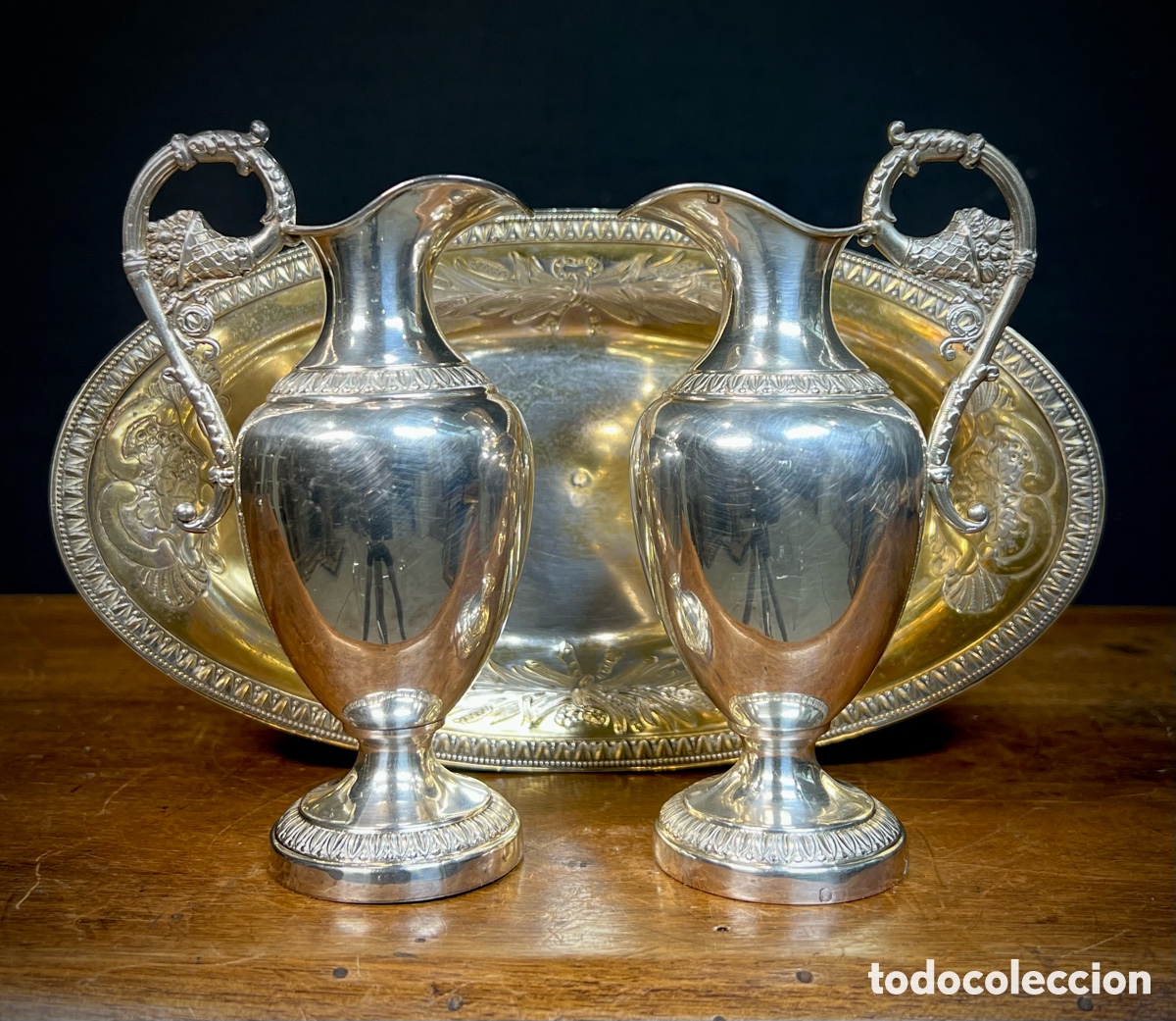 Antig&uuml;edades: Vinajeras de plata dorada. Paris, S.XIX