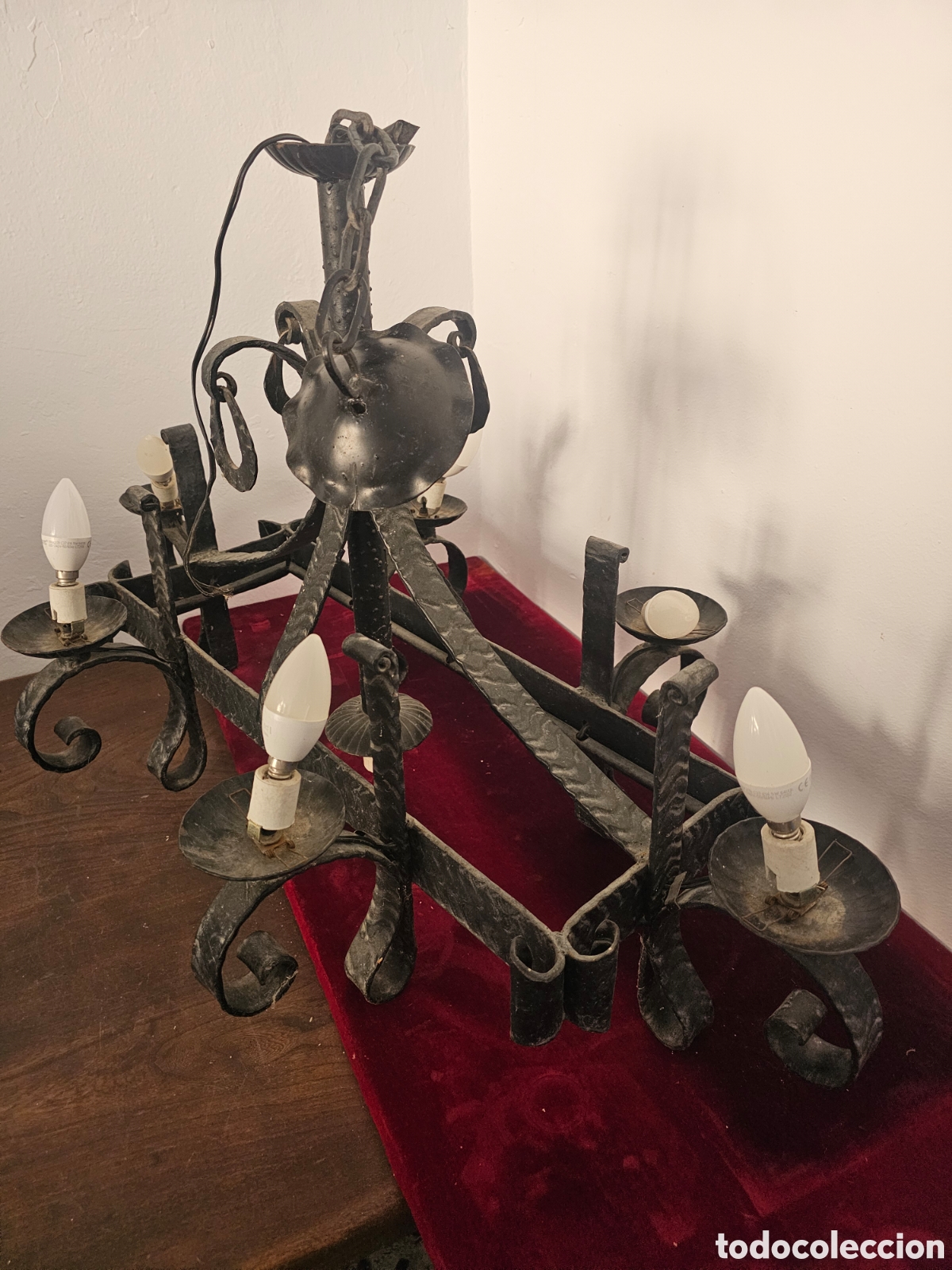 Antig&uuml;edades: ​L&aacute;mpara de techo vintage en hierro forjado artesanal (15 kg)