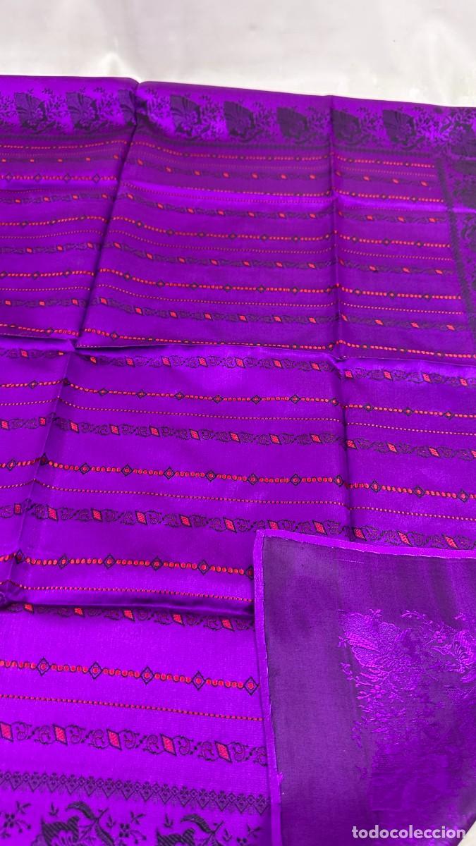 Antig&uuml;edades: Pa&ntilde;uelo morado y rojo - Foto 6