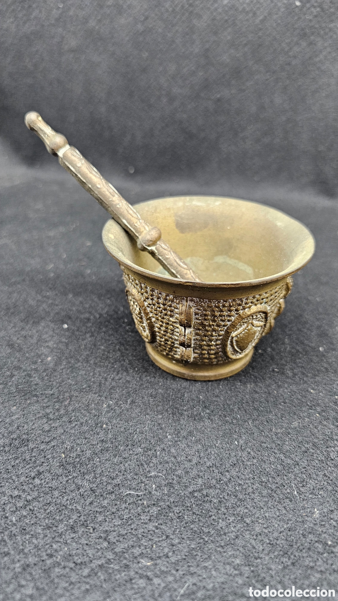 Antig&uuml;edades: Mortero / almirez de bronce