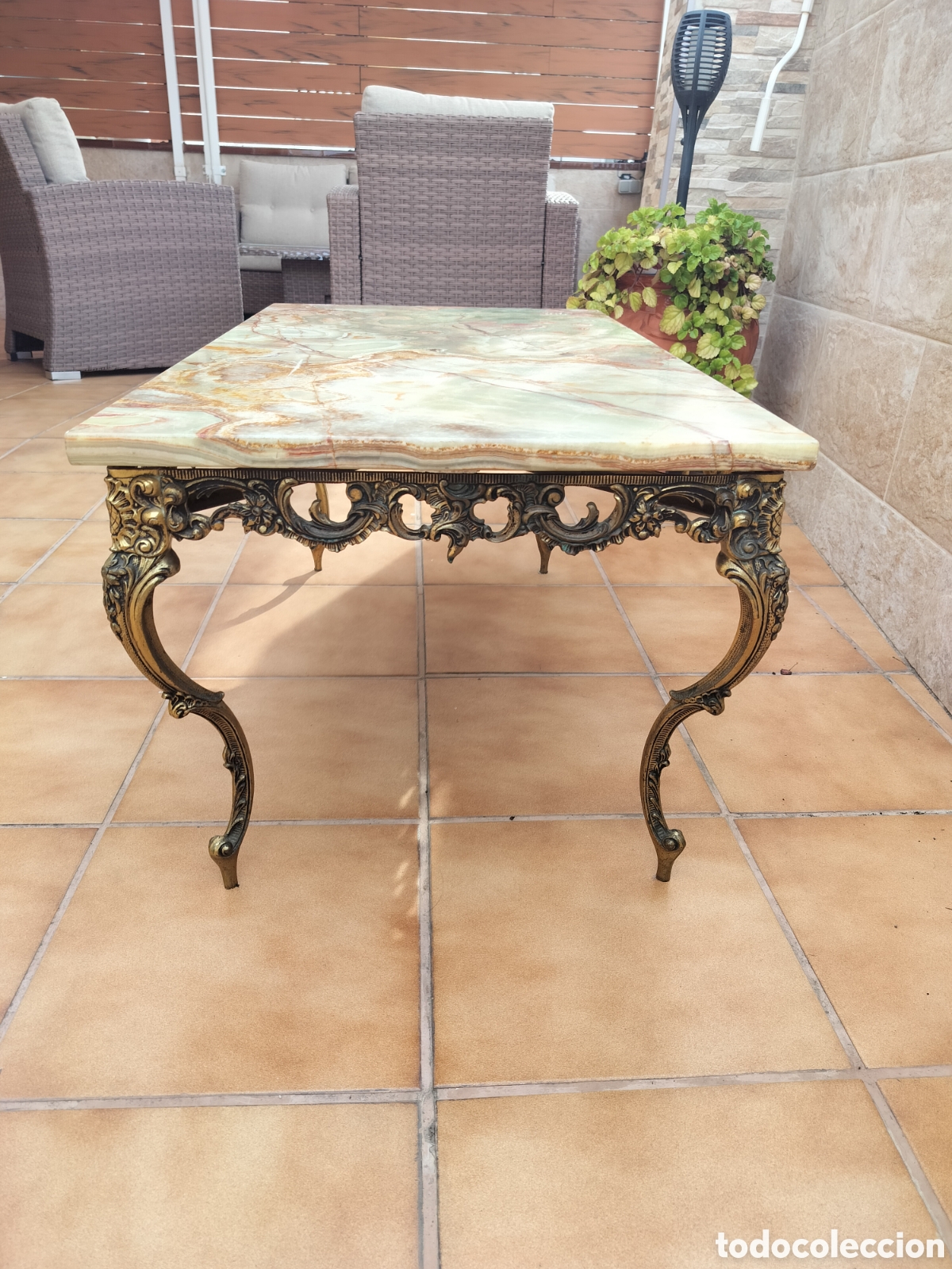 Antig&uuml;edades: Mesa baja de Onix y Bronce estilo Luis XV - Foto 4