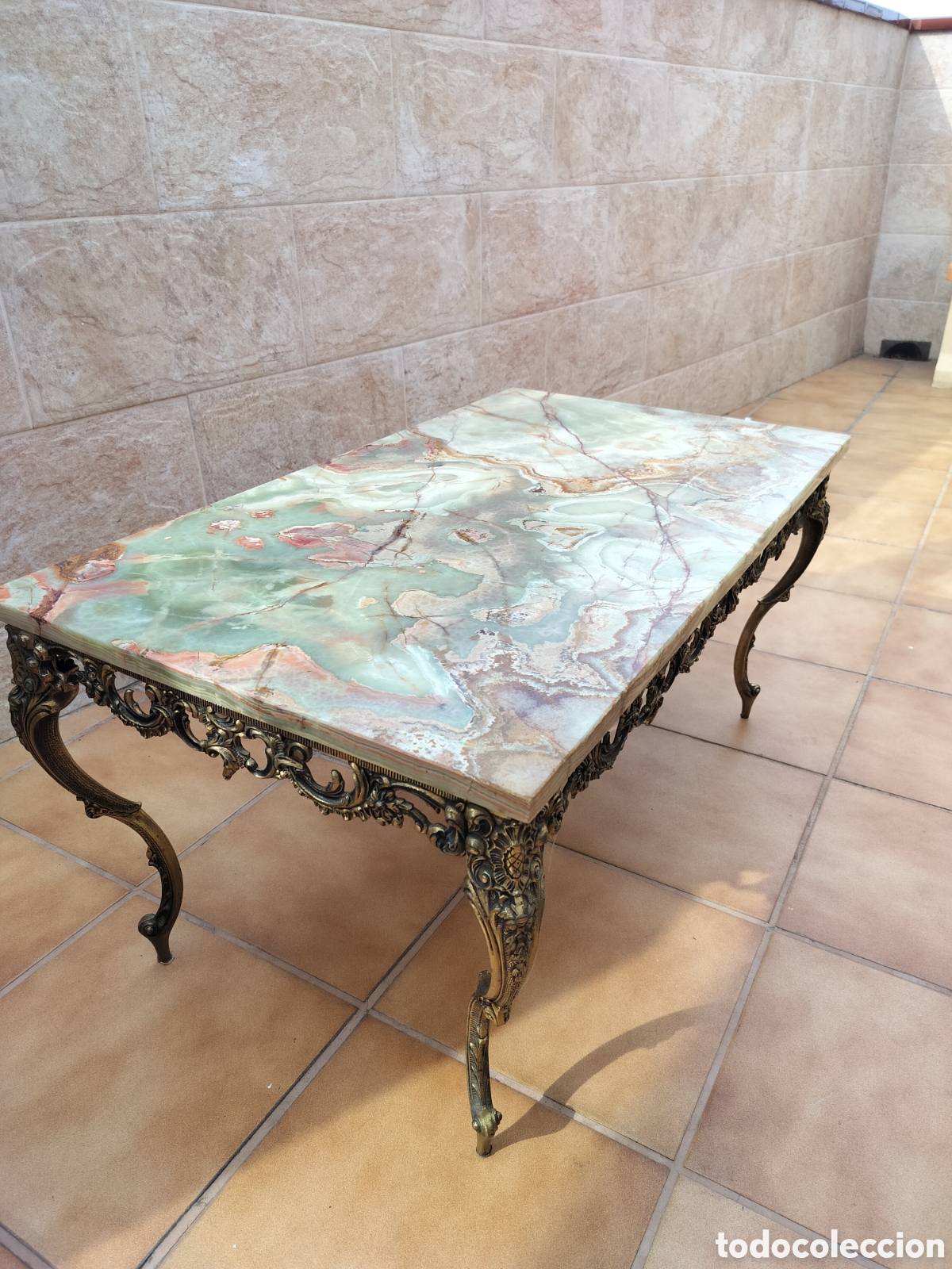 Antig&uuml;edades: Mesa baja de Onix y Bronce estilo Luis XV - Foto 1