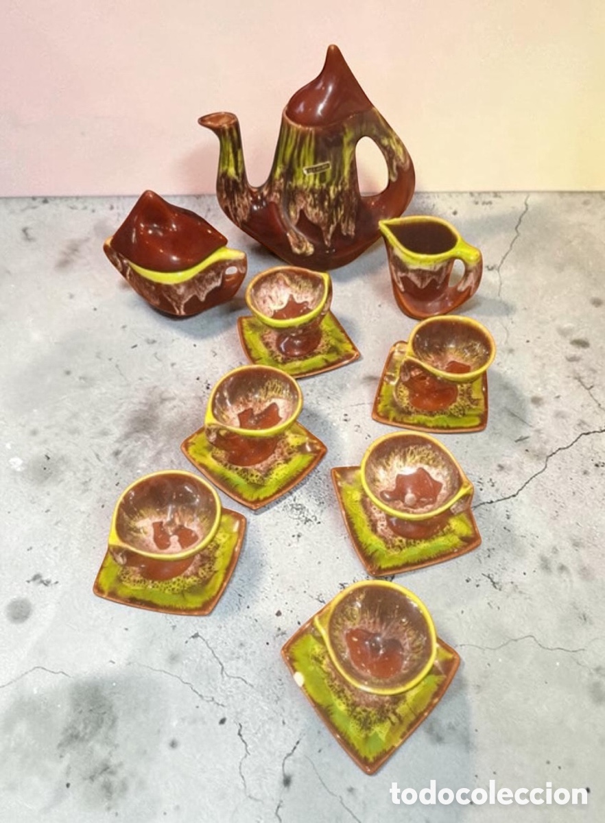 Antig&uuml;edades: Antiguo juego de caf&eacute; marr&oacute;n y verde Vallauris