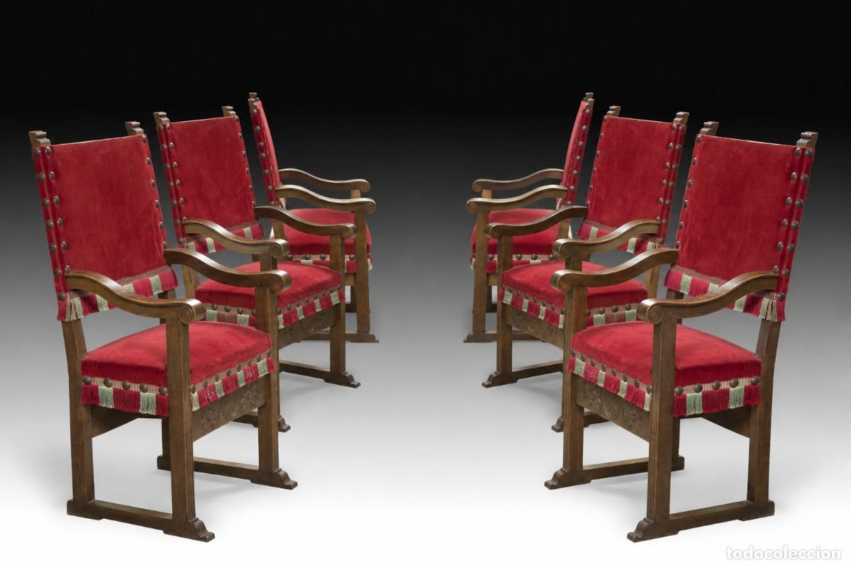 Antiques: Sill&oacute;n frailero. Madera tallada, textil. Espa&ntilde;a, siglo XX.