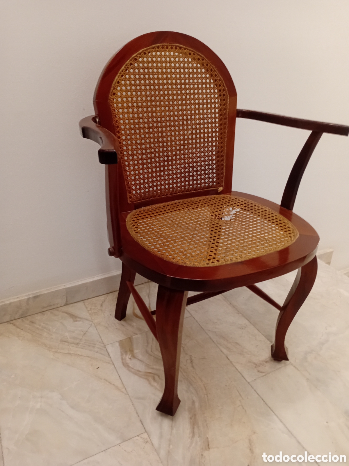 Antig&uuml;edades: SILLON DE MADERA DE CAOBILLA - Foto 2