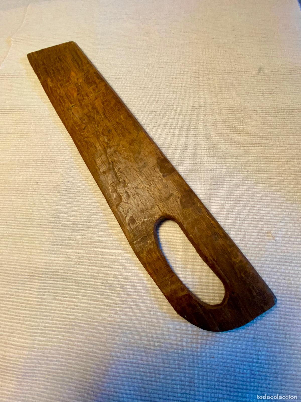 Antig&uuml;edades: PALETA DE MADERA PARA MANTEQUILLA S.XIX