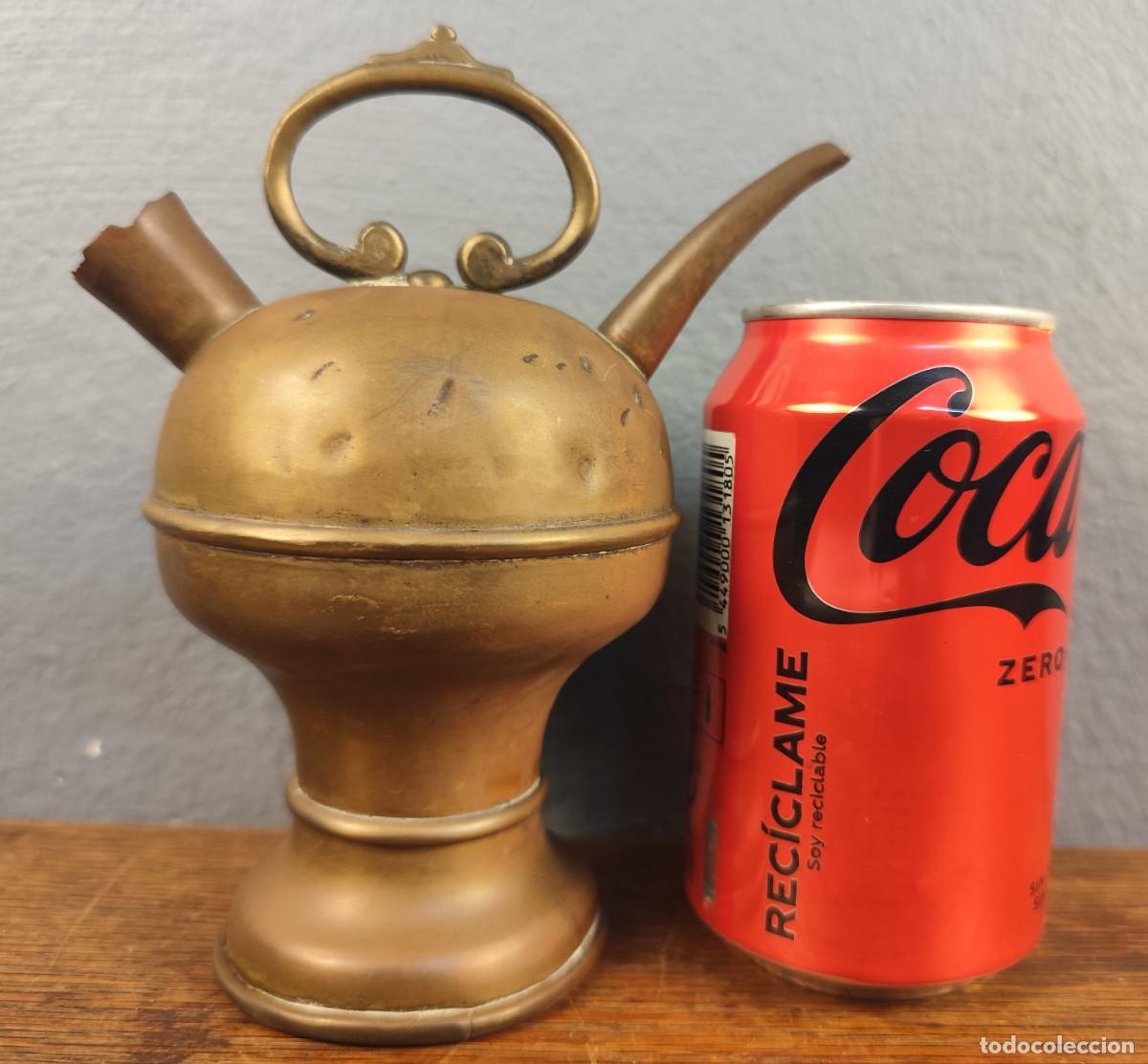 Antig&uuml;edades: Peque&ntilde;o botijo de lat&oacute;n mediados siglo XX