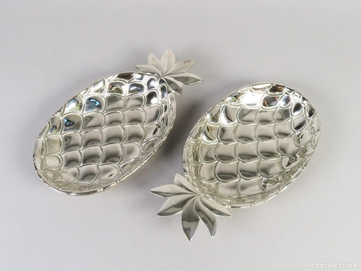 Antig&uuml;edades: Pareja bandejas de pi&ntilde;a metal plateado marca Sil&eacute;a siglo XX