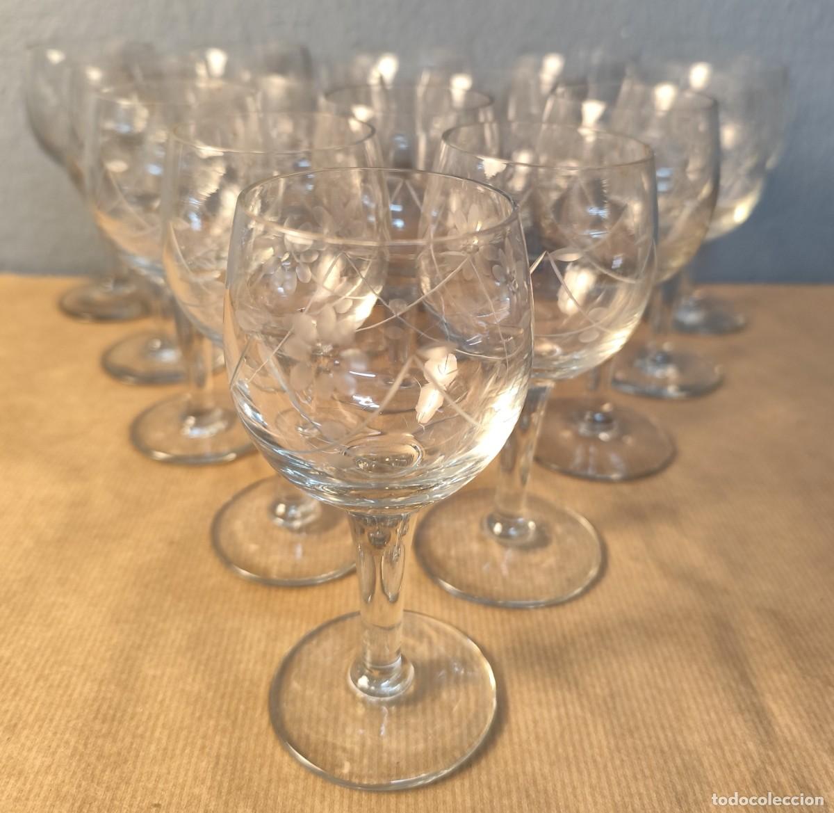 Antig&uuml;edades: 15 copas cristal tallado mediados siglo XX