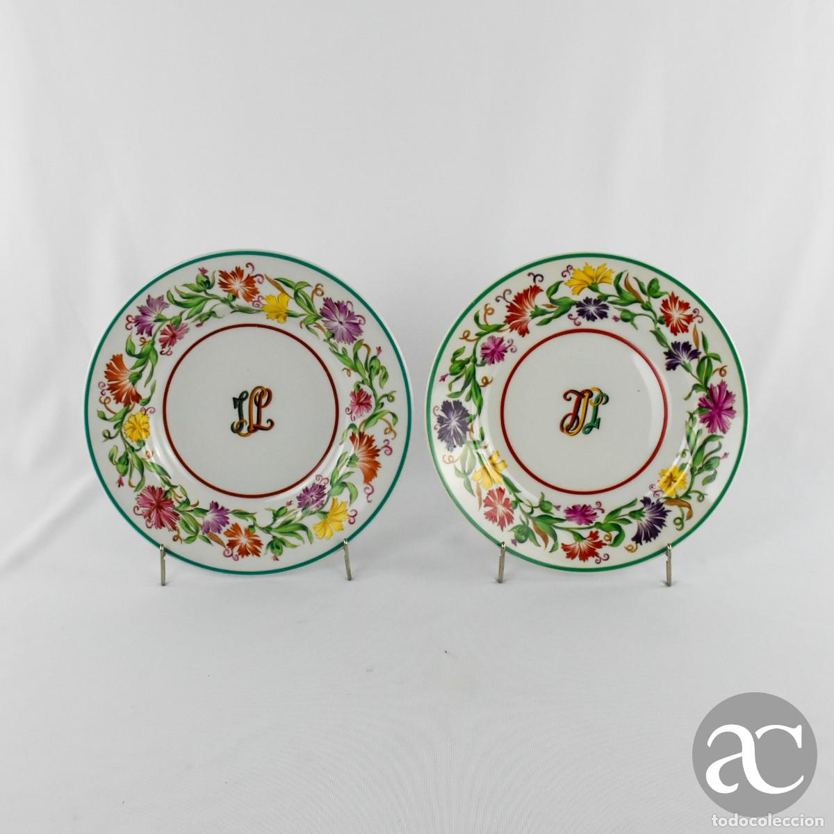 Antig&uuml;edades: Conjunto de 2 pratos com monograma porcelana Artibus