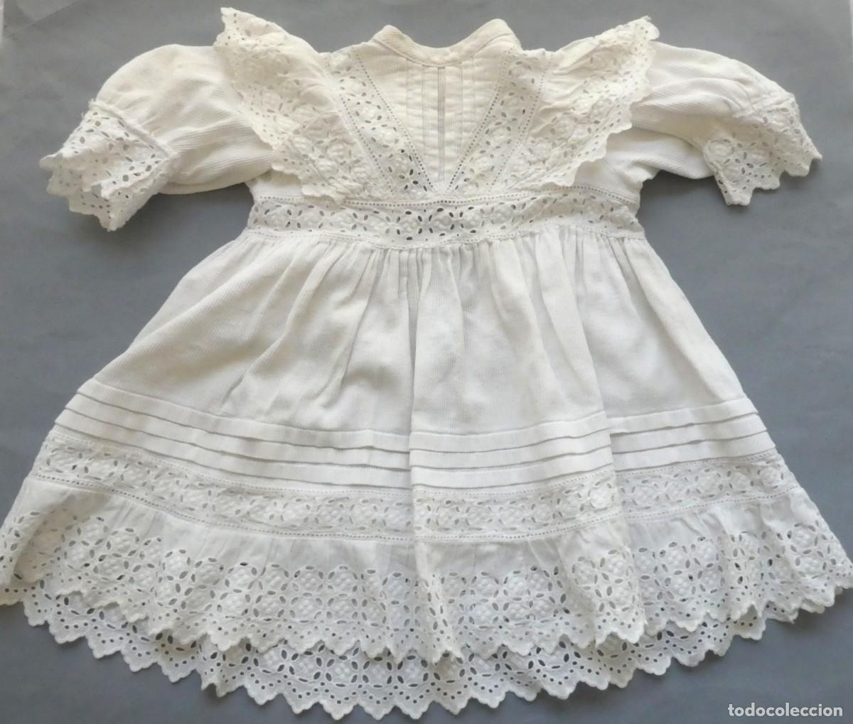 Antig&uuml;edades: ANTIGUO VESTIDO DE PIQU&Eacute; Y ENCAJE SUIZO PPIO.S.XX