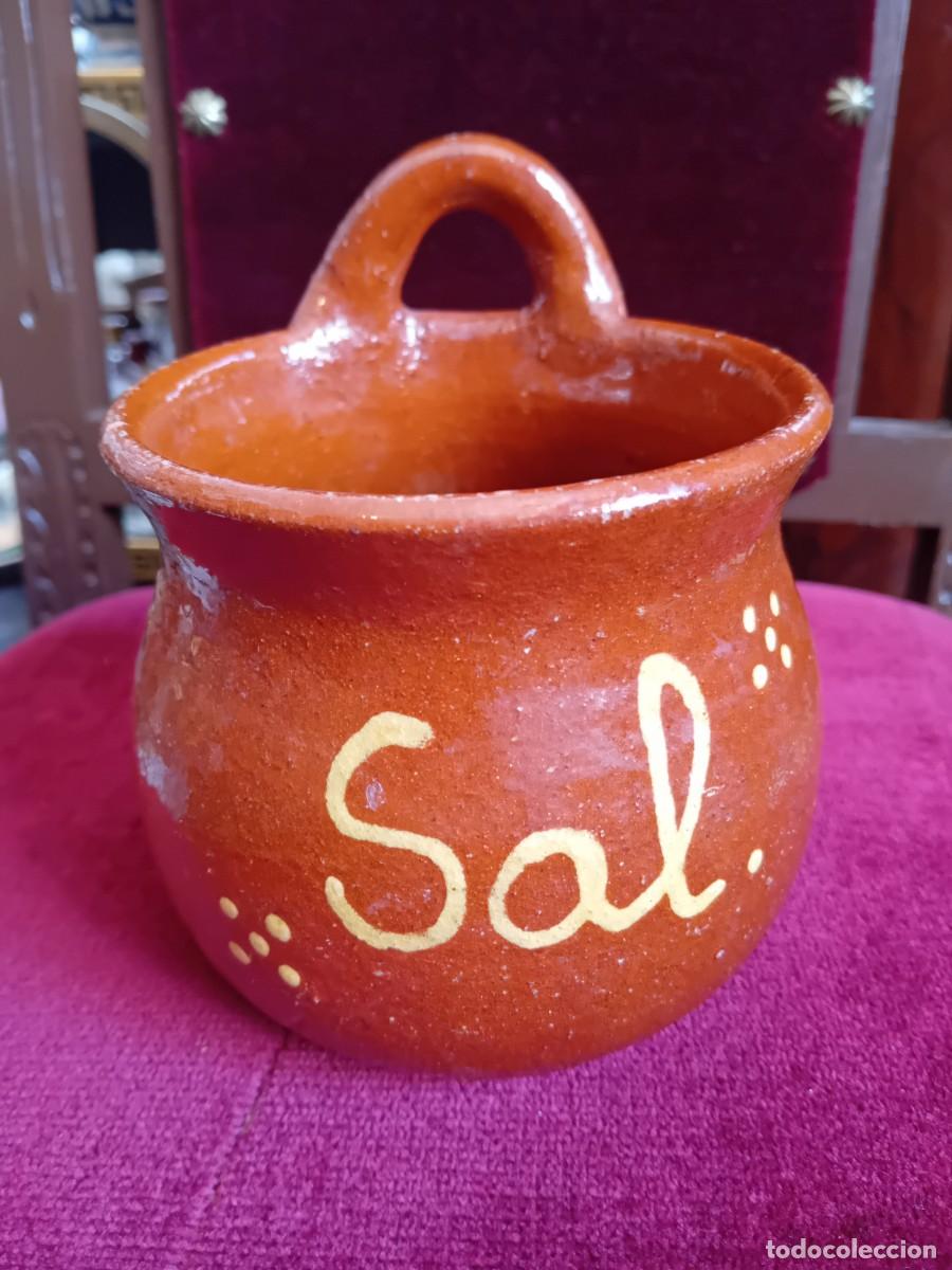 Antig&uuml;edades: Recipiente para la sal de barro cocido y vidriado d&eacute;cada de los 70